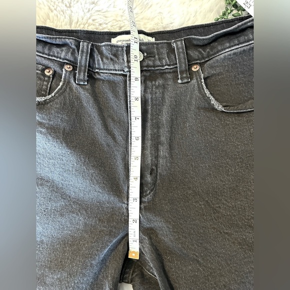 Abercrombie & Fitch 90’s Straight Ultra High Rise Denim & Faux Leather Jeans 4 S - Picture 4 of 6